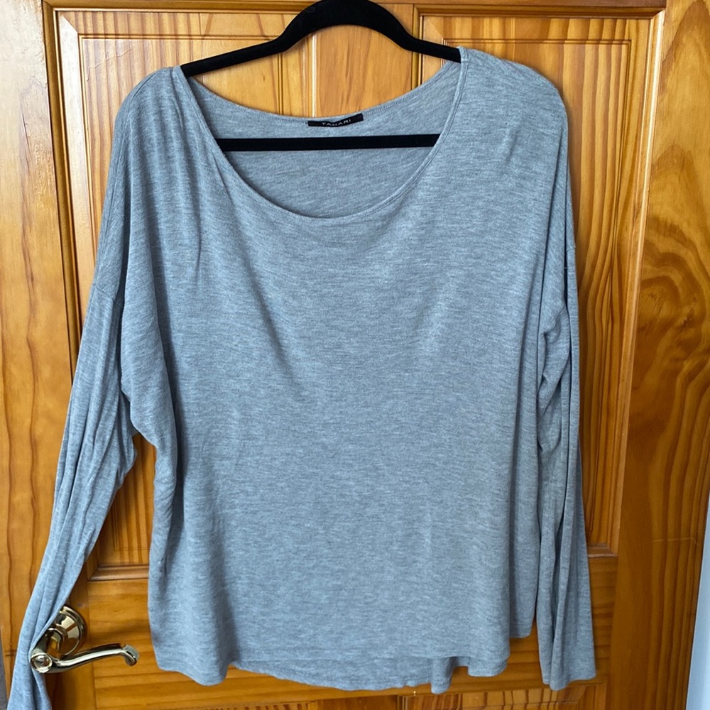 Tahari long sleeve top
